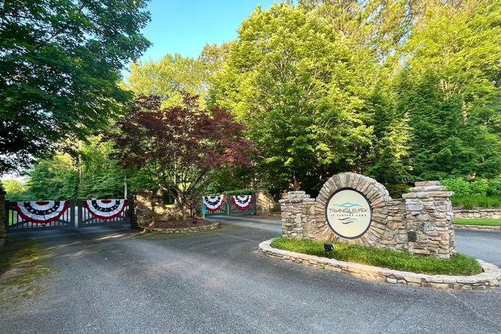 TRANQUILITY AT CARTER'S LAKE