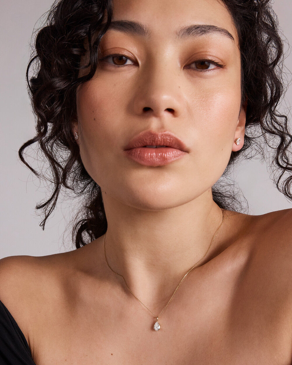 The Elara Pear Necklace