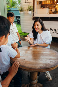 Hawaii Island Holualoa street family photographer