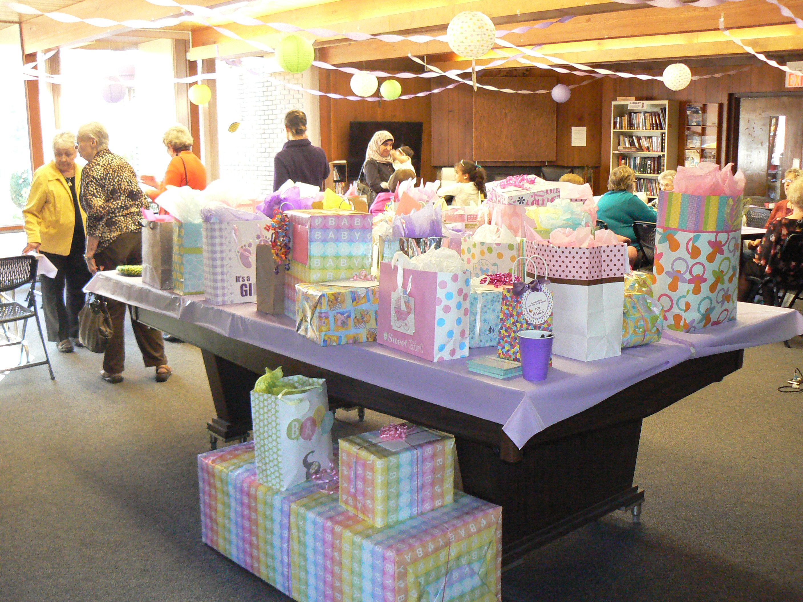 gift table
