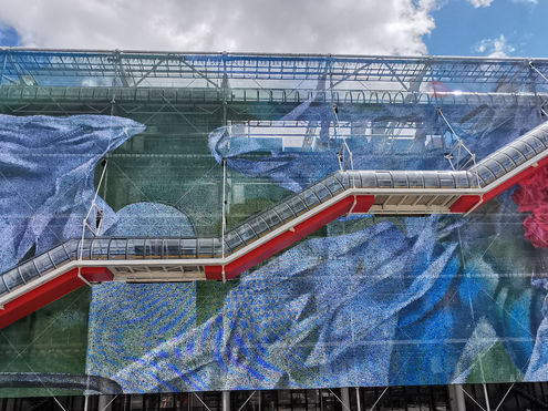 Un mur led de 5400m² habille le Musée Pompidou pour les JO