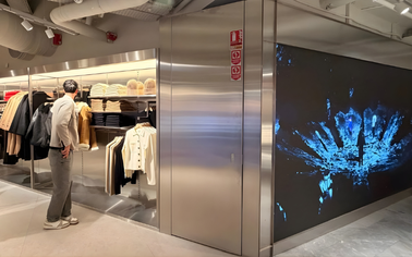 Celio Les Halles - Panneau publicitaire LED