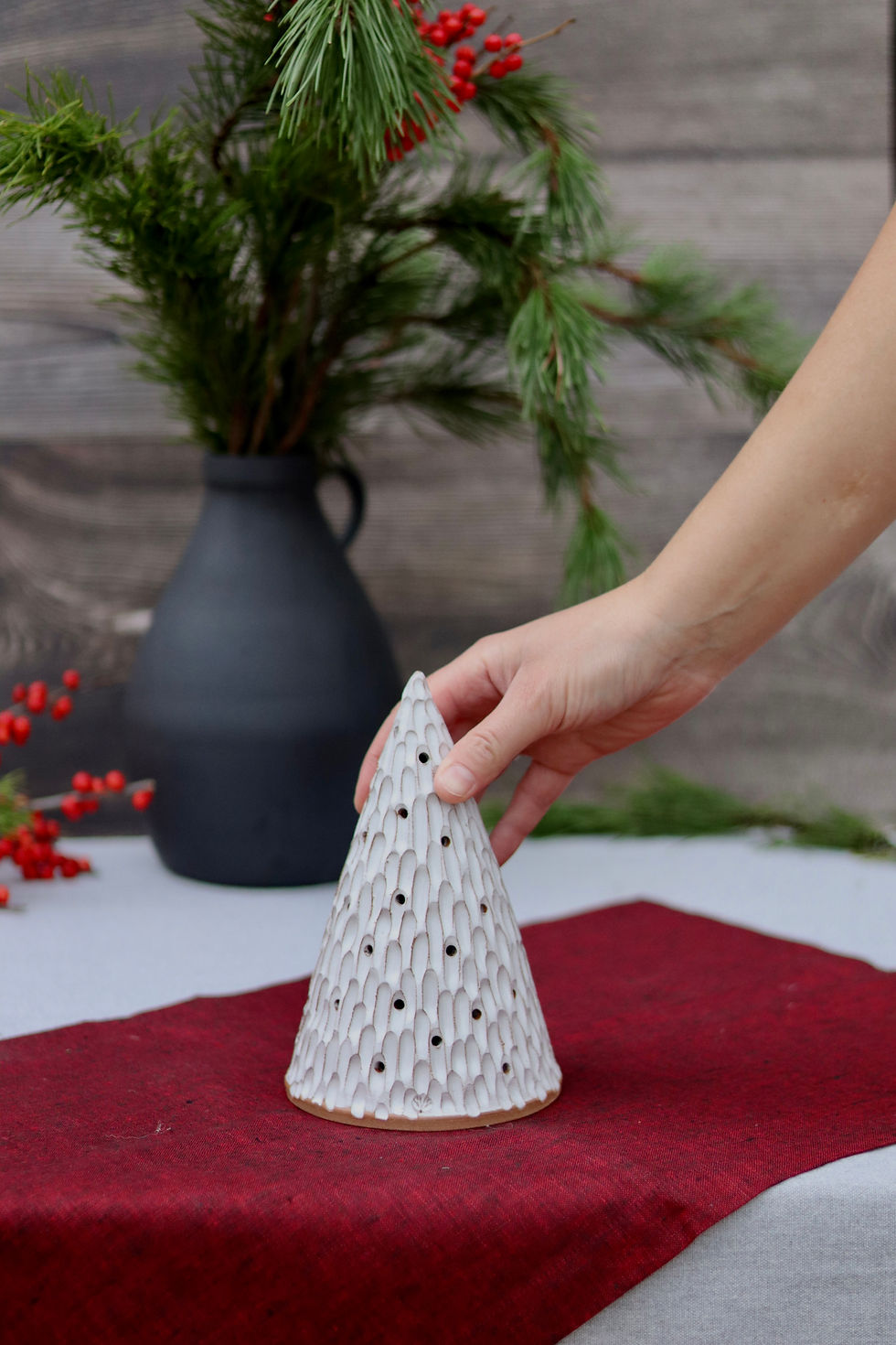 Thumbnail: Carved Christmas Tree