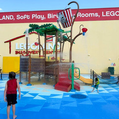 Family Traveling USA visiting LEGOLAND Discovery Center Dallas/Fort Worth