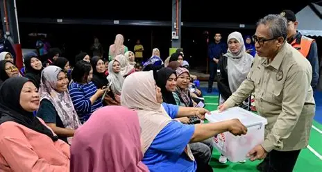 KSN santuni mangsa banjir di Kuantan