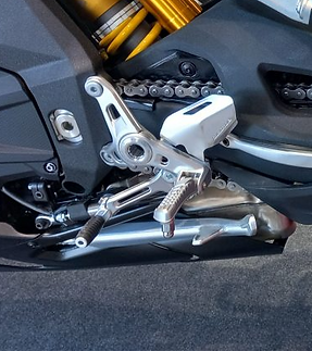 QJMOTOR QJMOTOR SRK 921 RR - aufgebockt_