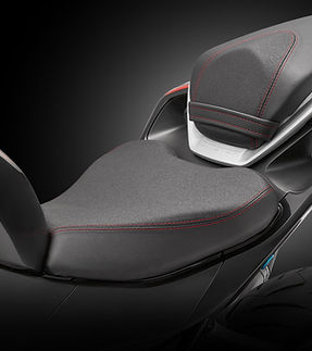 QJMOTOR SRK 125 R - Sitzbank (2)_edited.