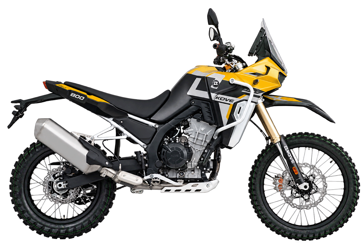 KOVE 800X RALLY in Gelb, freigestellte Ansicht von rechts