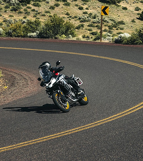CFMOTO 800MT Explore -Strasse_edited.jpg
