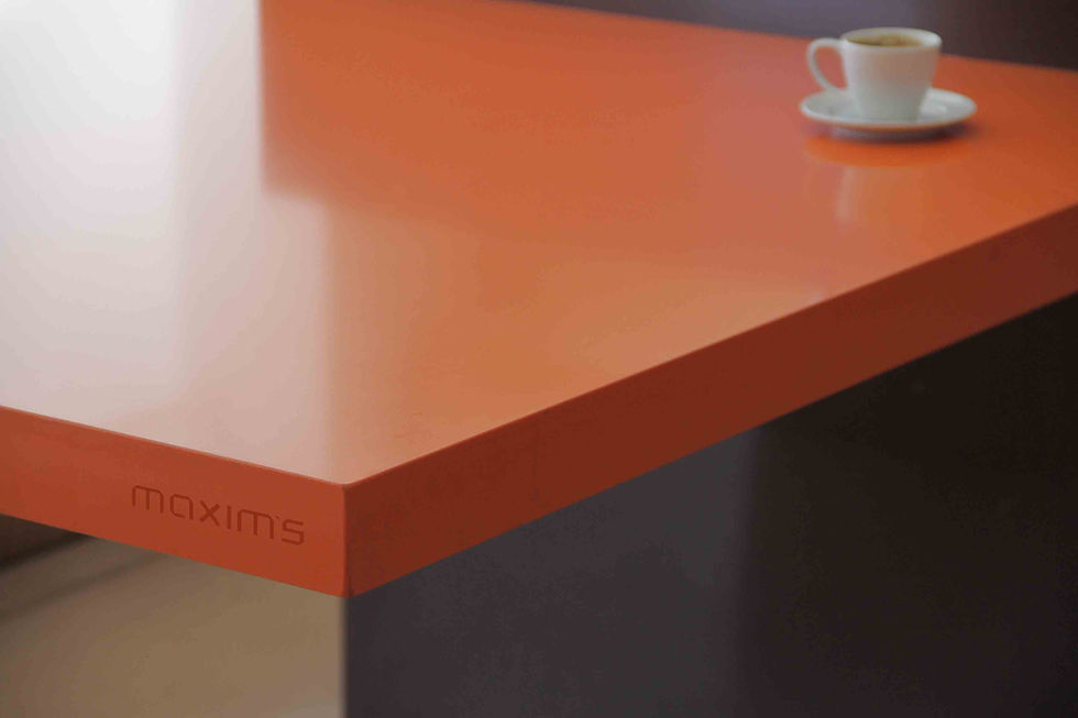MAXIMS detalhe mesa.jpg
