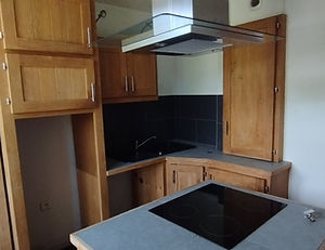 intérieur-cuisine-bois-artisan-architecture-paysagiste-réparation-entretien-extérieur-amén