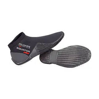 Boots | Guide for Buying Scuba Gear for Beginners