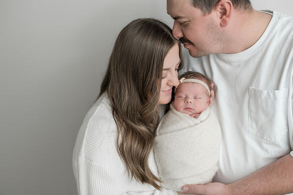 Phoenix-newborn-family-photoshoot.jpg