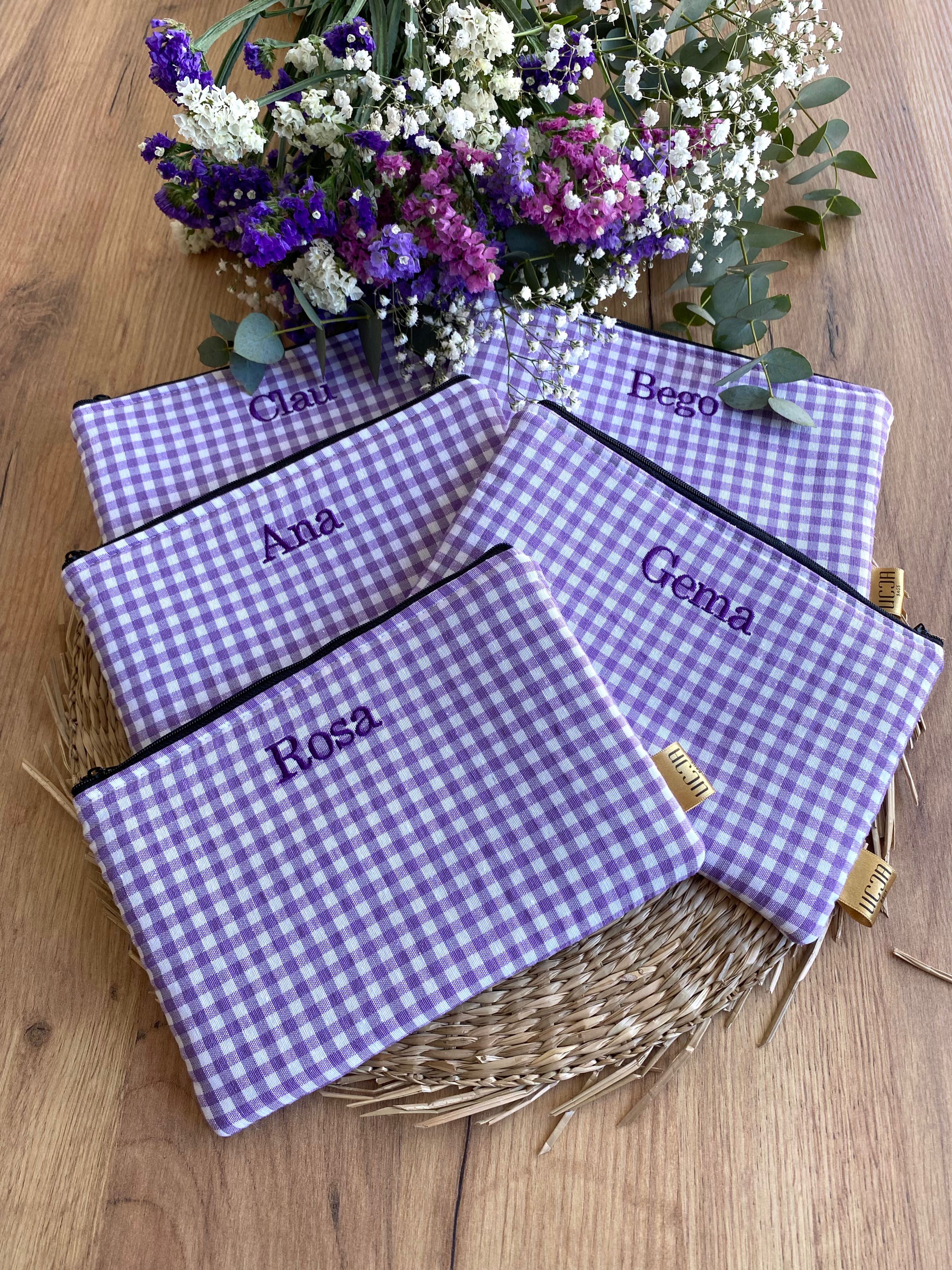Neceser cuadro vichy personalizado iniciales. LILA