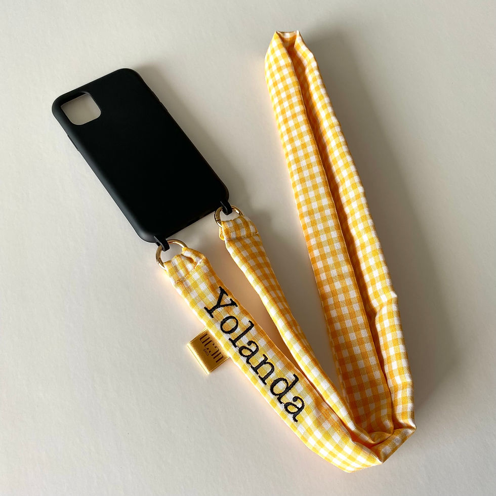 Miniatura: Vista frontal del cuelga movil personalizado vichy