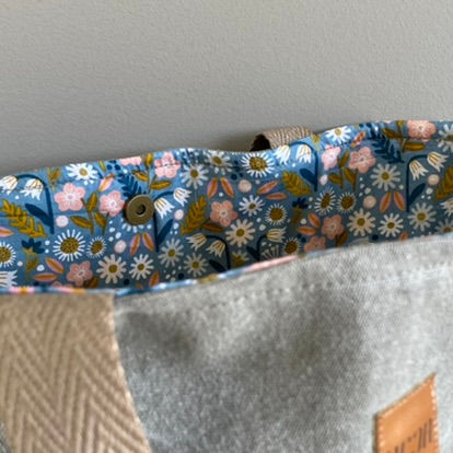 Miniatura: Vista frontal del Bolso de tela tipo shopperBag personalizado.