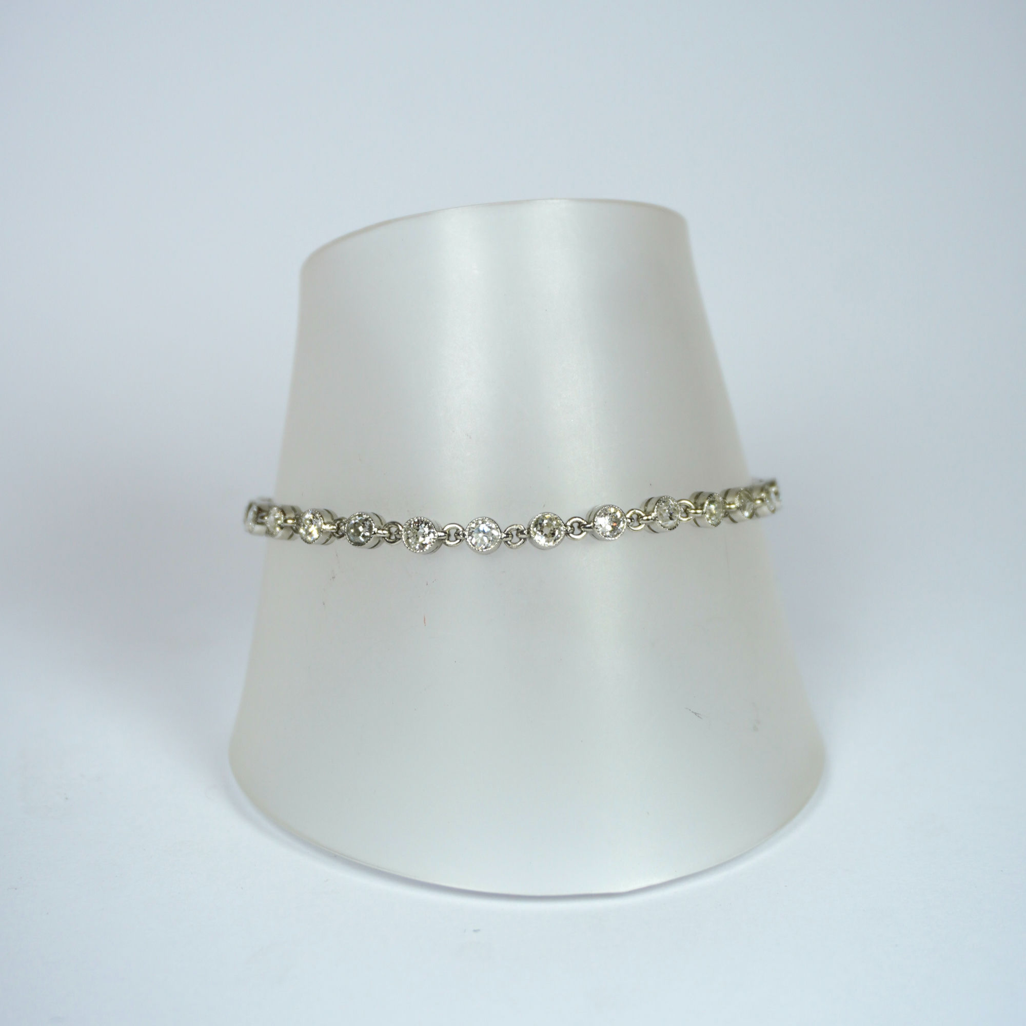 18ct White Gold Diamond Bracelet