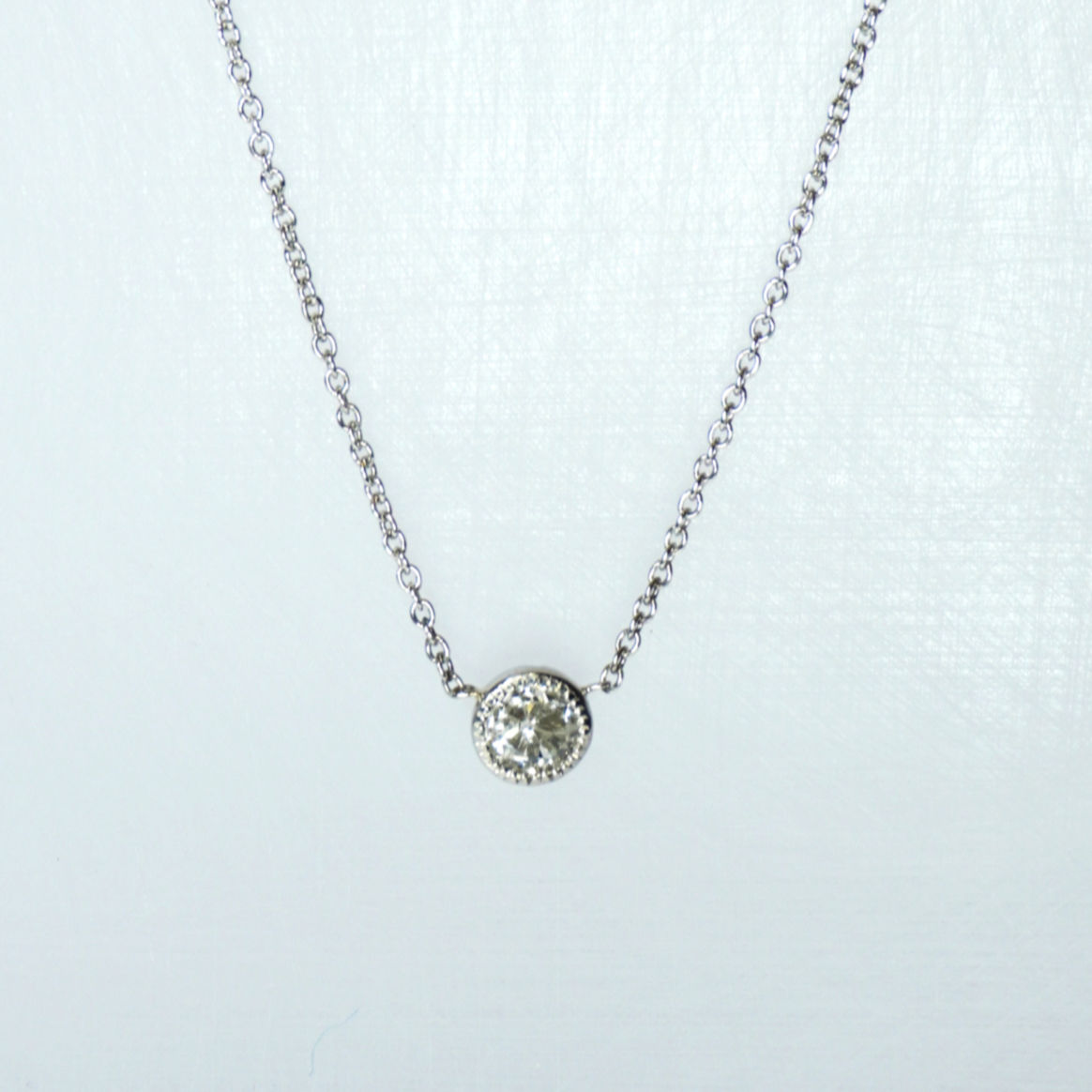 18ct White Gold Diamond Necklace