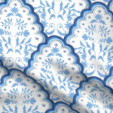 SCALLOPED PAISLEY