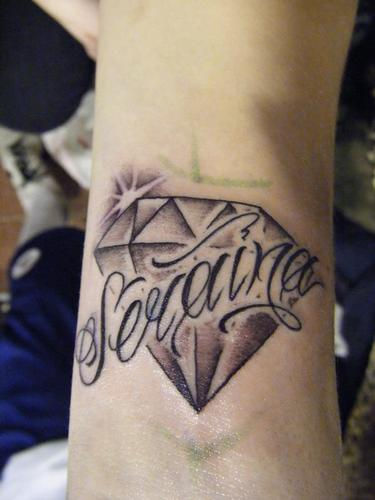 tattoo-diamante-pulso.jpg