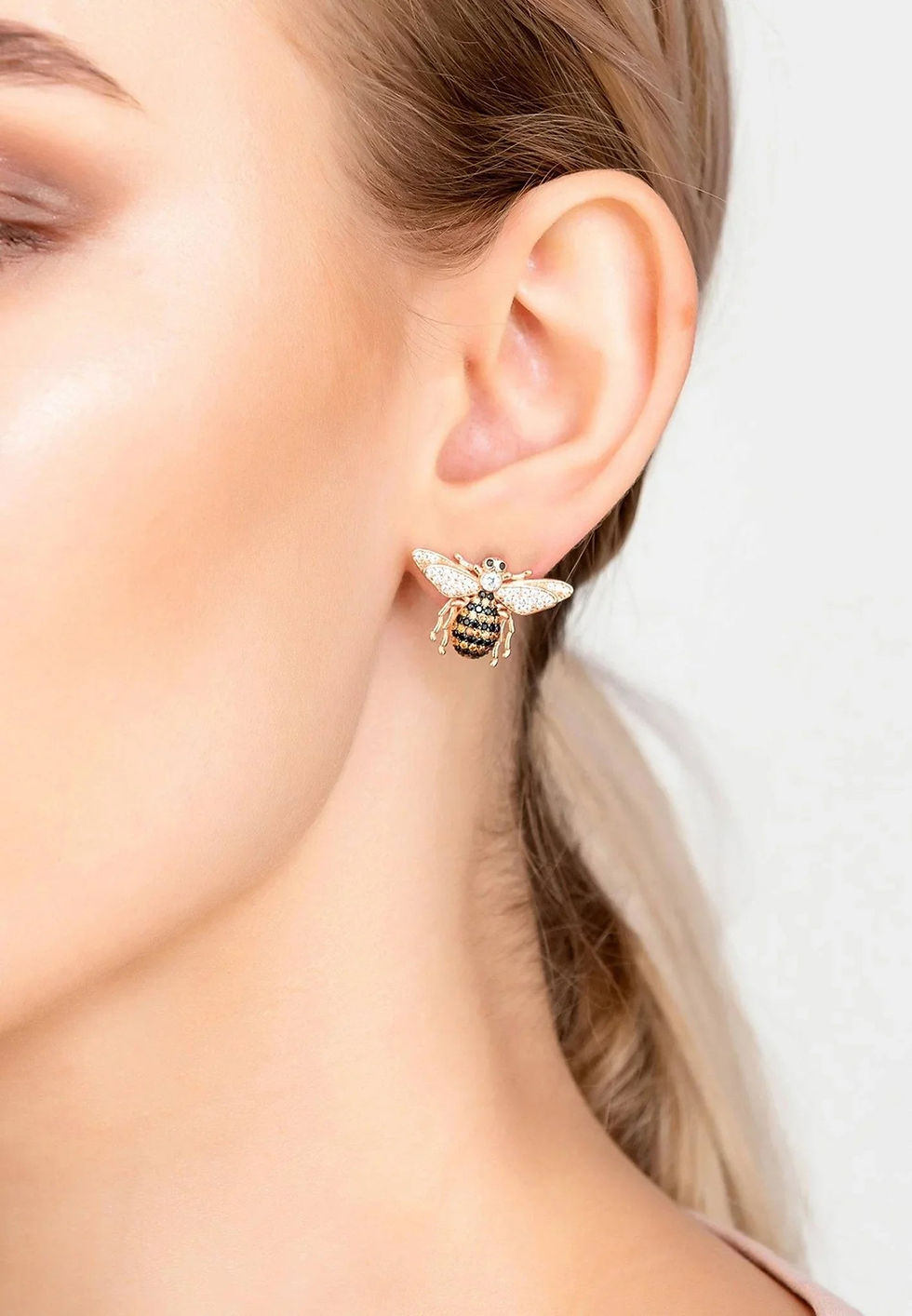 Thumbnail: Latelita Honey Bee CZ (RG) Stud Earrings