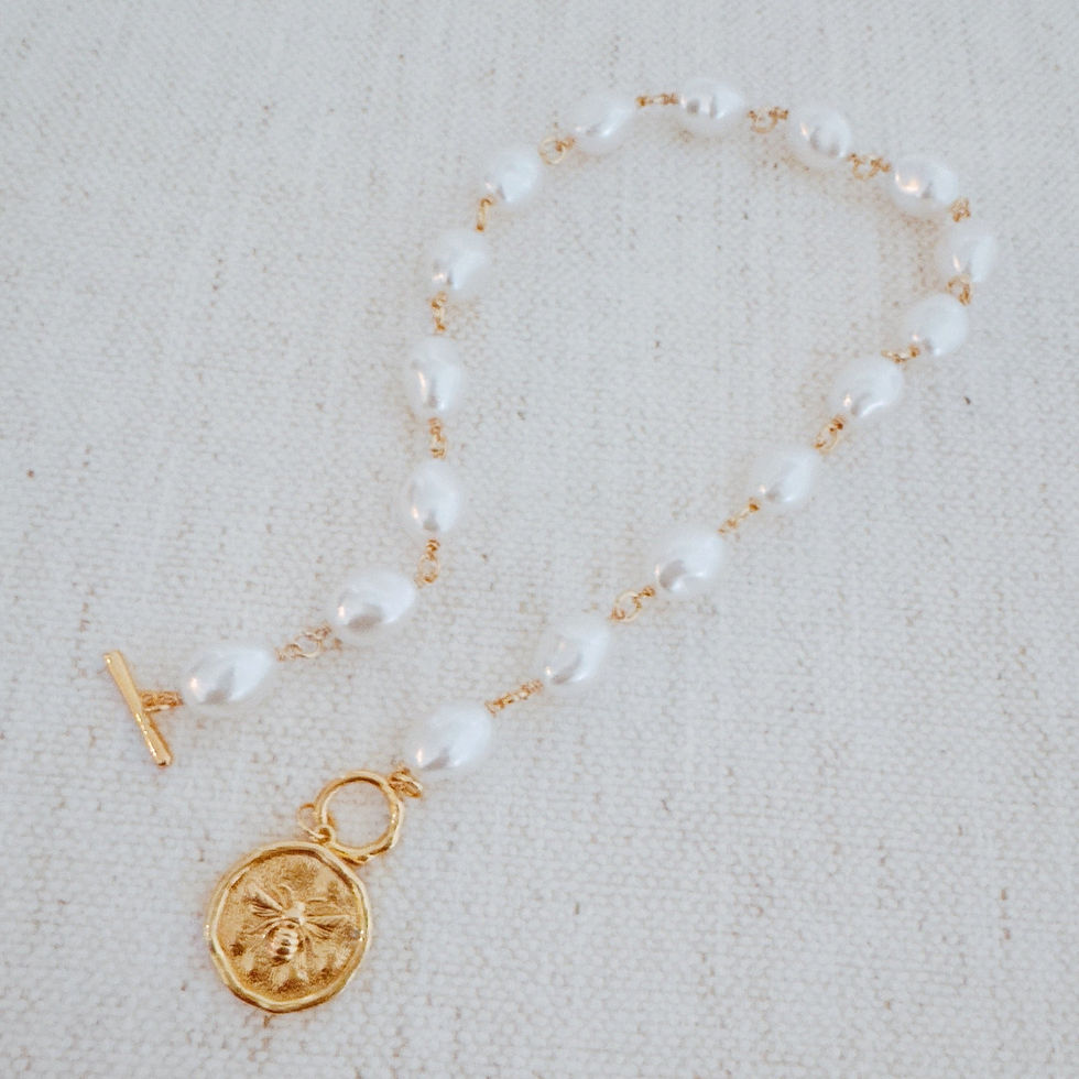 Thumbnail: Golden Bee Baroque Necklace