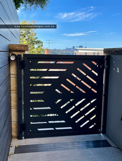 Gates Privacy wall Pedestrian gates Internal hinged gate Artist Sharon Romeo Curves and Ed