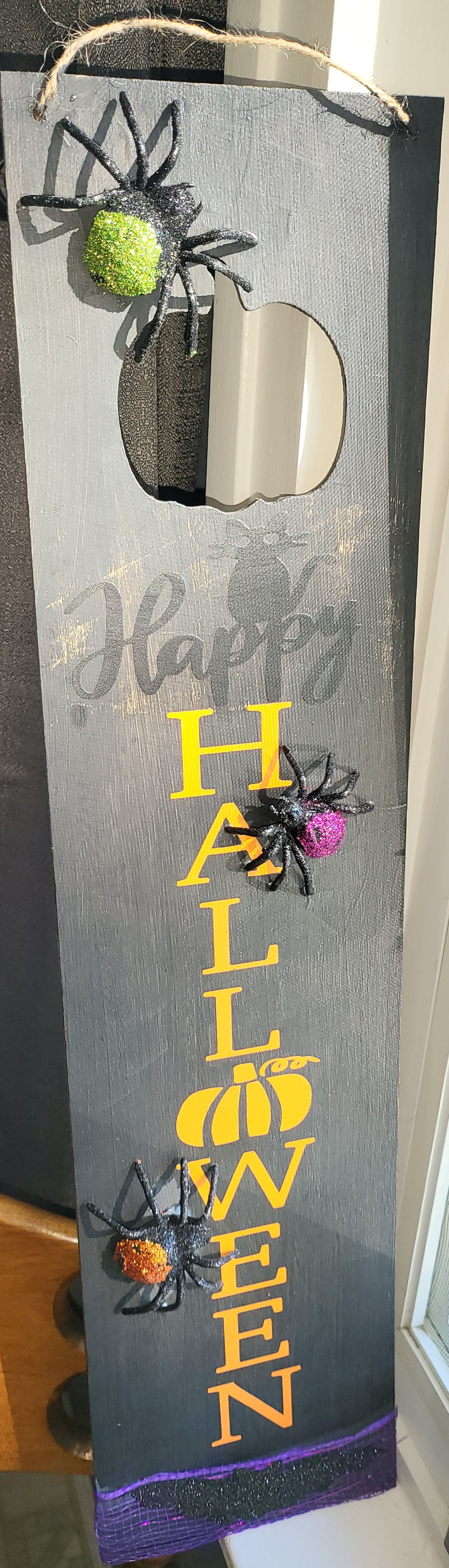 Happy Halloween Stand-up Sign with Spiders