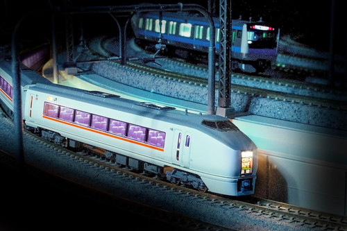Kato 10-959 JR 651 Series -1000 (Swallow Akagi/Kusatsu