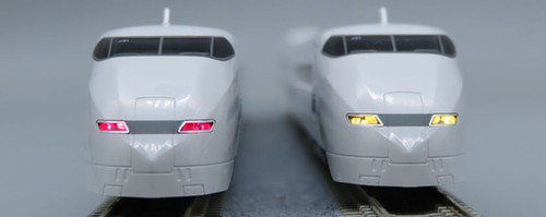 Kato 10-1766 JR 300 Series-0 Shinkansen (Nozomi) 16 Cars Set