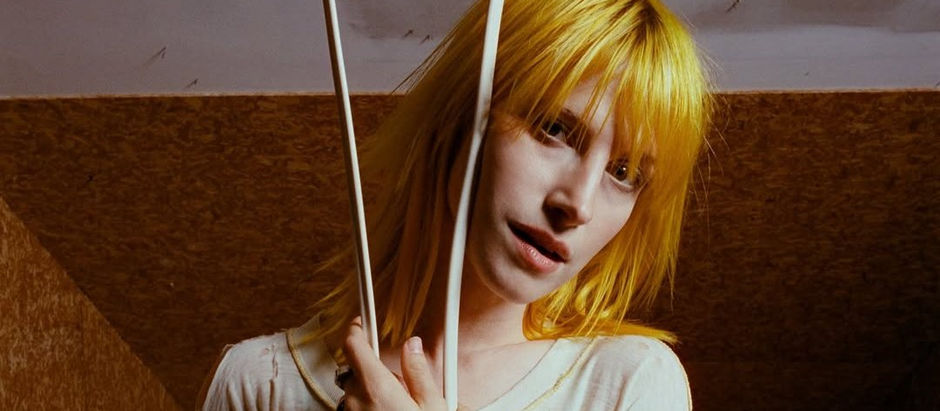Fãs de Hayley Williams cobram bilheteria por esgotamento dos ingressos em questão de segundos.