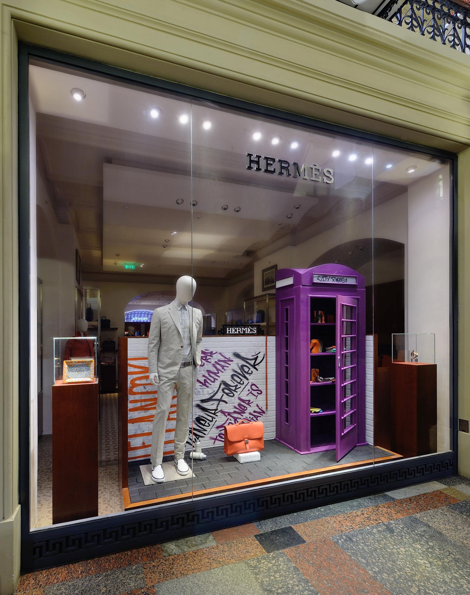 витрины для Hermes
