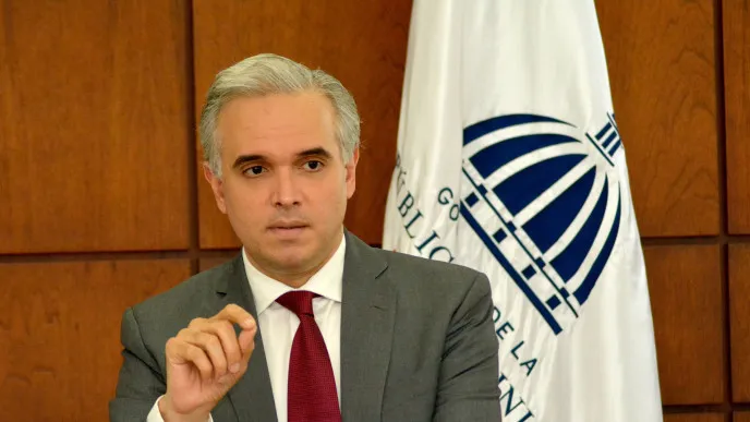 Ministro de Trabajo convoca a sectores para acuerdo sobre ajuste salarial