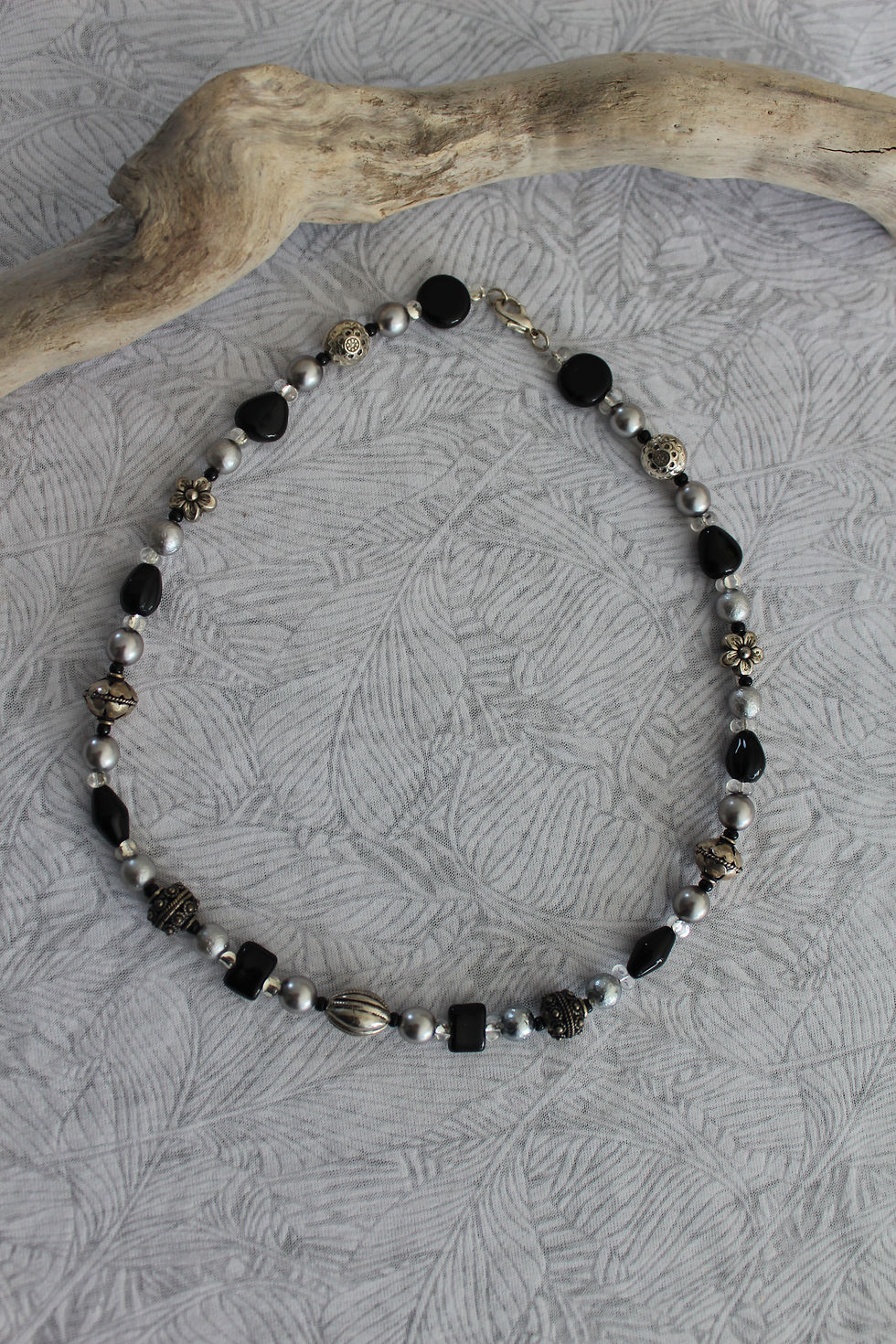 Collier noir/argent