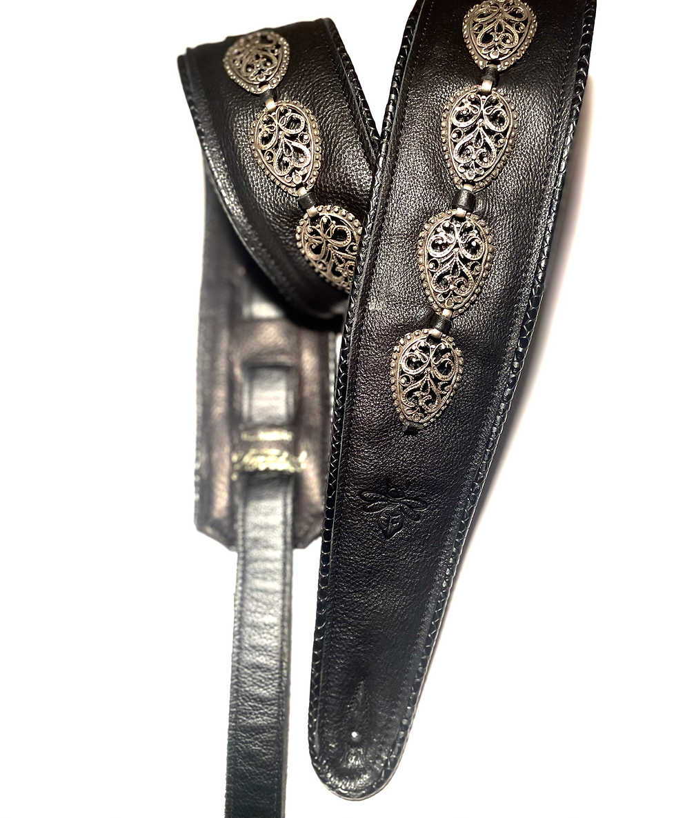 Guitar strap Xtra wide black robusto with silver toned filligree