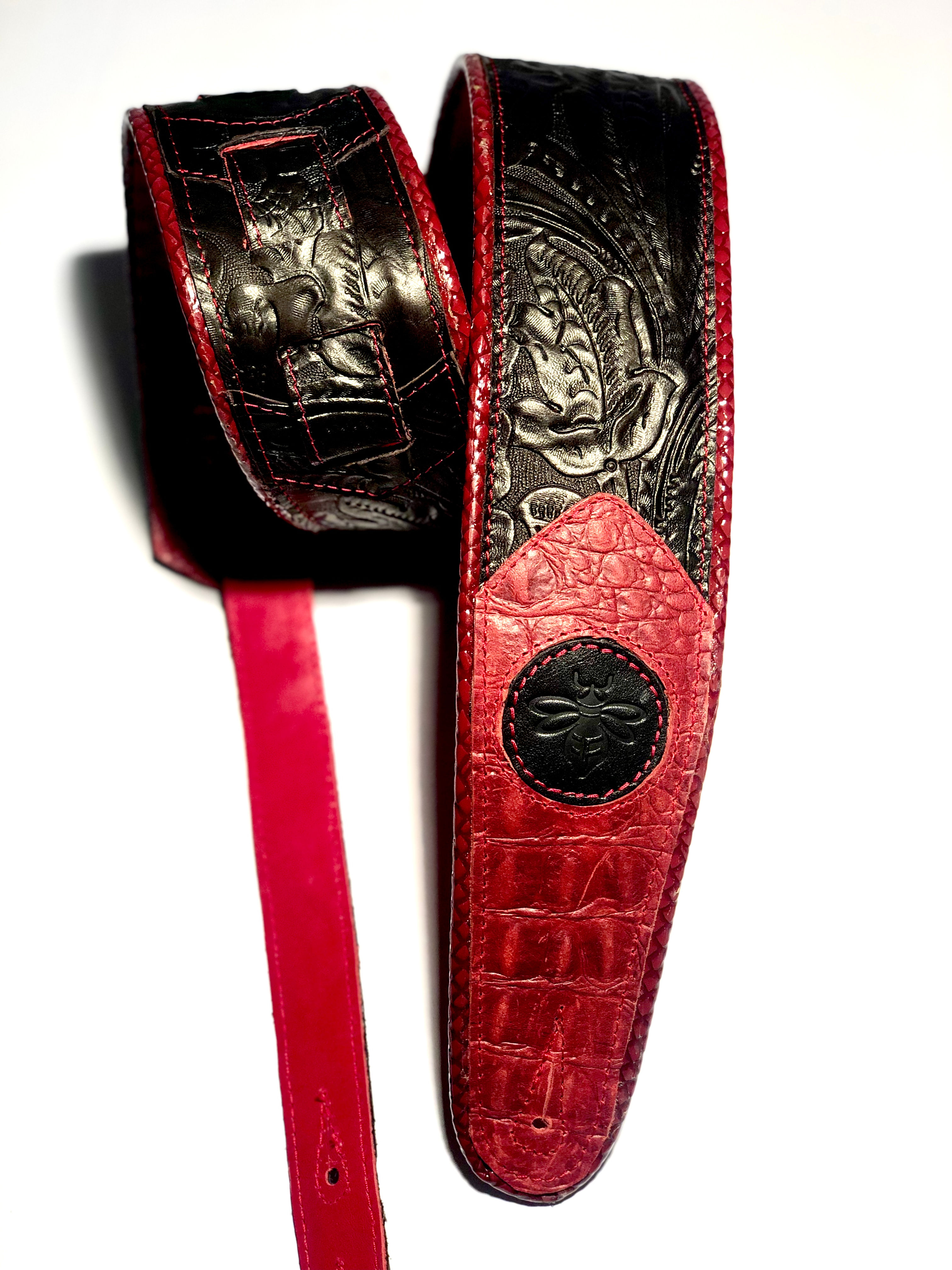 Guitar strap Black embossed leather with red alligator and red pipin