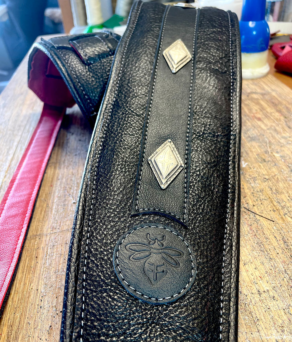 Thumbnail: Guitar strap Xtra wide robusto leather with 5 “concho’s “ 