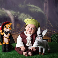 Shrek Cake Smash by Katia Cunha Fotografia