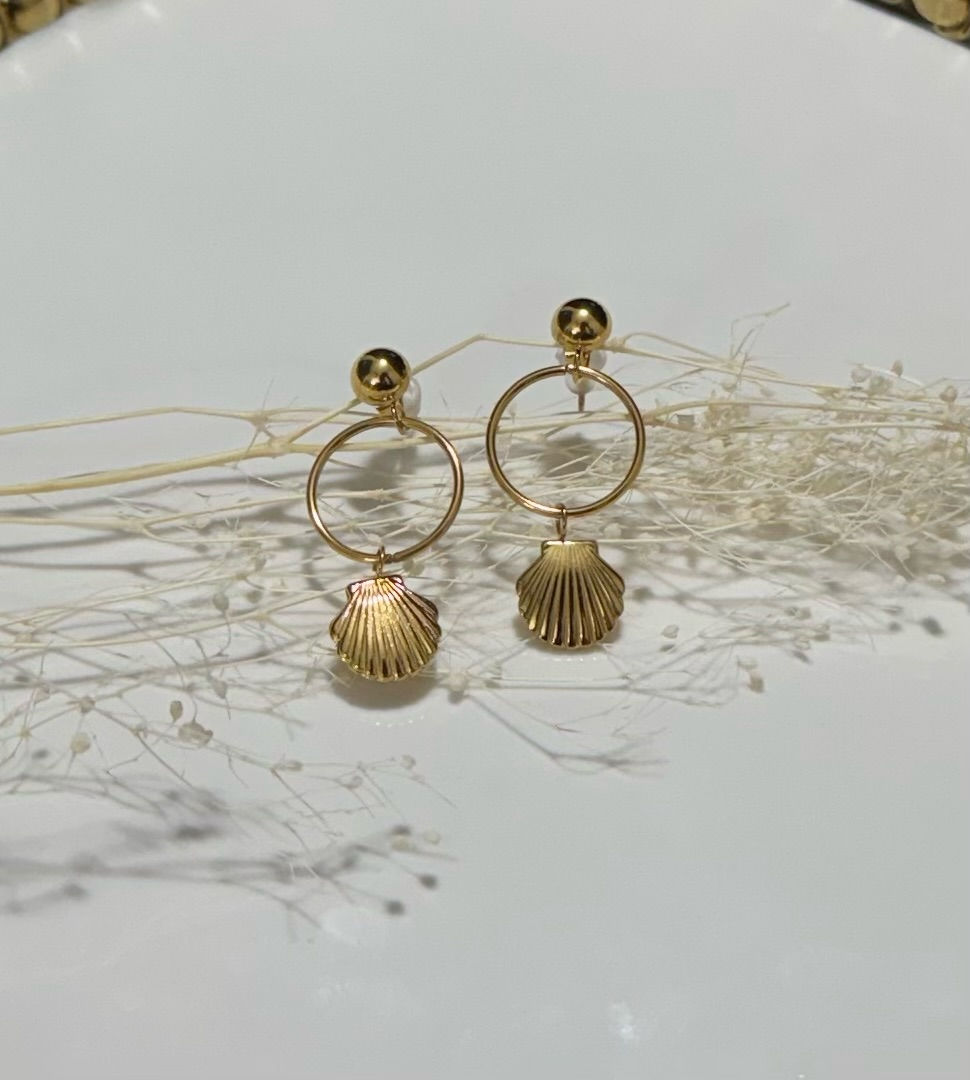 Emily Golden Shell Studs