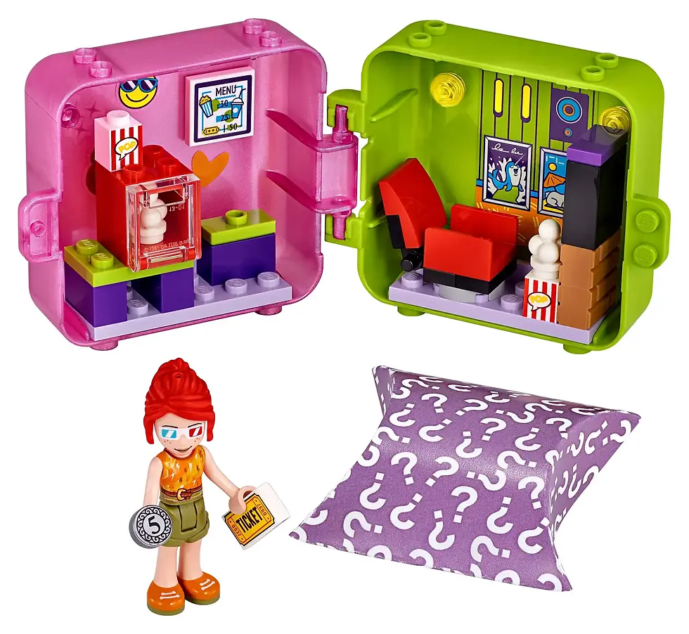 Thumbnail: Inhoud van LEGO Friends Mia's winkelspeelgoed kubus: Ingerichte kubus met minifiguur en verrassing!