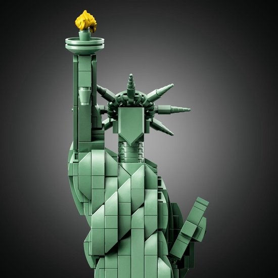 Thumbnail: LEGO Architecture het vrijheidsbeeld 21042 voor iedereen die een bouwuitdaging zoekt!