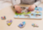 Thumbnail: Stimuleer de ontwikkeling van kinderen met deze puzzel en leer ze gelijk over verschillende voertuigen. 