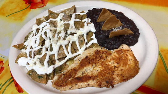 Chilaquiles con Pechuga Asada