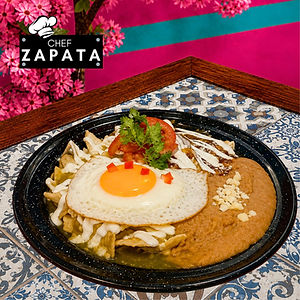 Chilaquiles con Huevo y Frijol