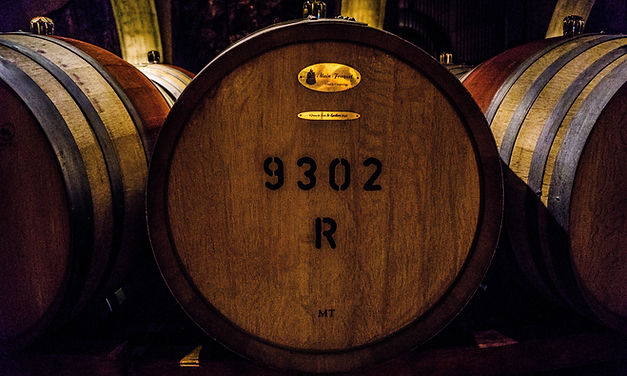 tonneaux de vin en bois