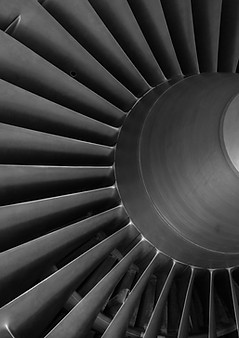 Ingénierie avionique, moteur d'avion