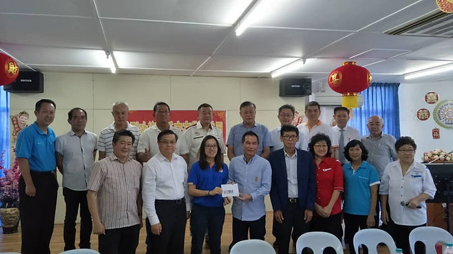 MAXU 2019 0905 Donation 4.jpeg