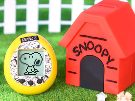 Snoopy no seu bolso: nostalgia e branding no novo Tamagotchi da Bandai