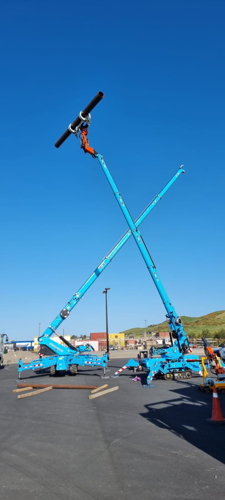 5 Tonne and 3.2 Tonne Mini Cranes