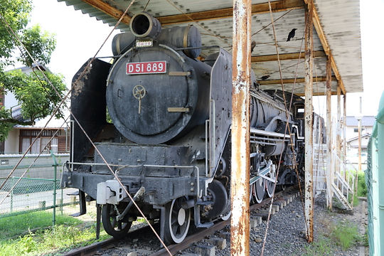 D51 889